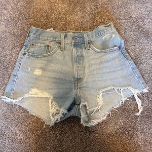 Levi shorts size 4